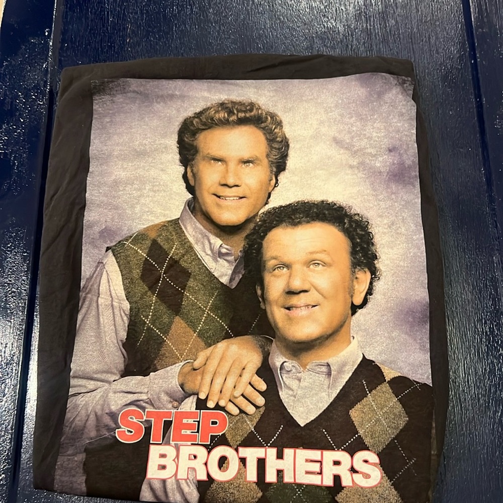 Hollister step brothers tee size large